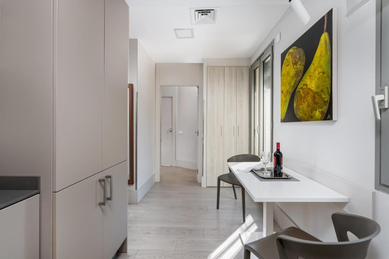Kronos On The Beach Suite 3 Барселона Экстерьер фото